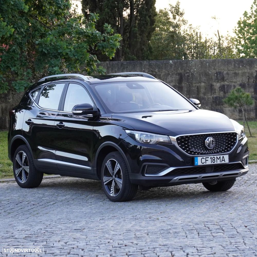 MG ZS EV 44.5 kWh Luxury - 39