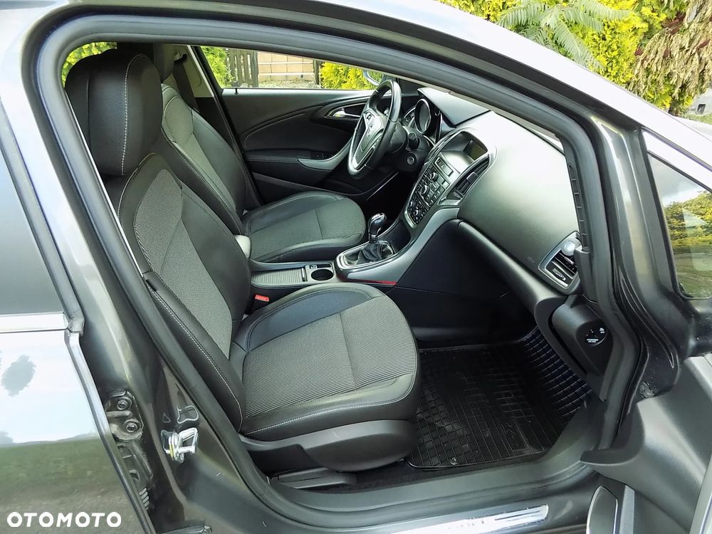 Opel Astra 1.4 Turbo Innovation - 11