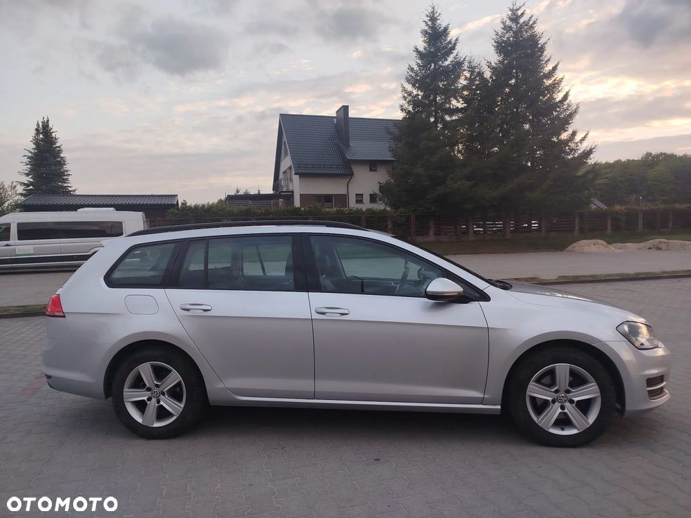 Volkswagen Golf - 2