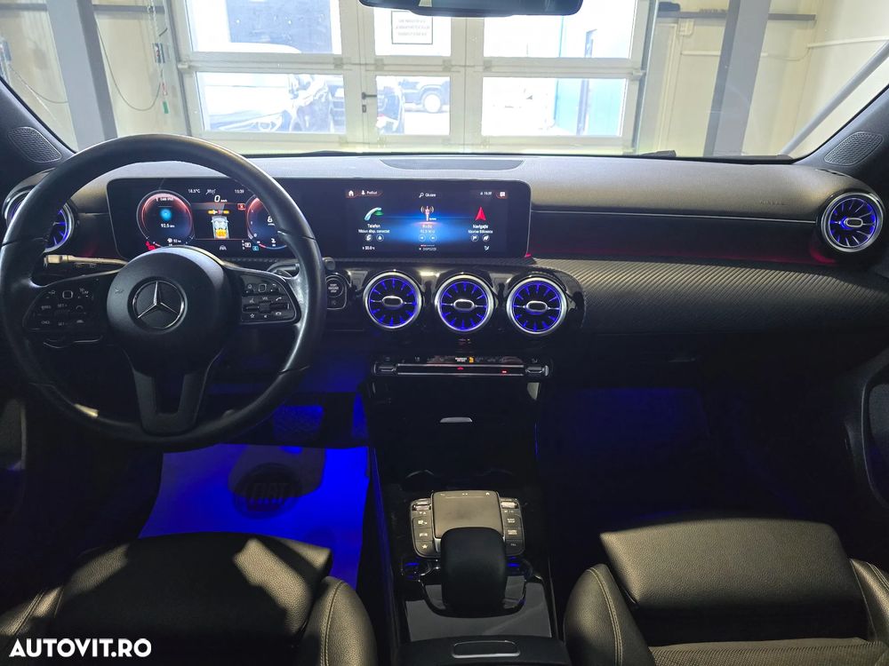 Mercedes-Benz A 180 Sedan 7G-DCT Style - 28