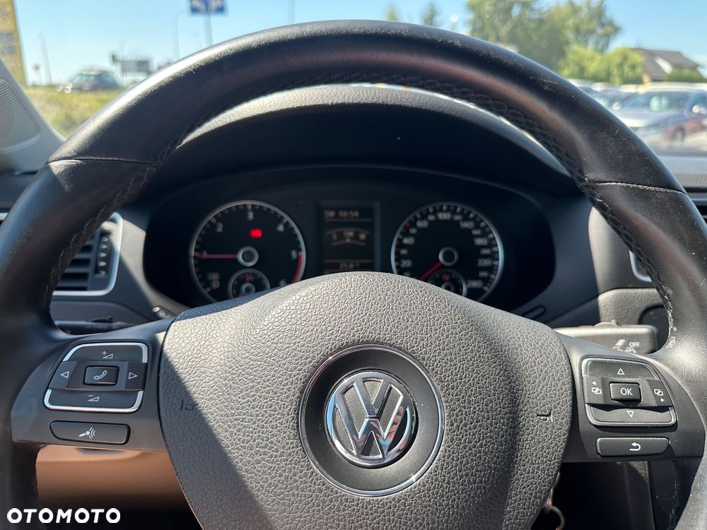 Volkswagen Jetta 1.6 TDI Blue Motion Technology Life - 12