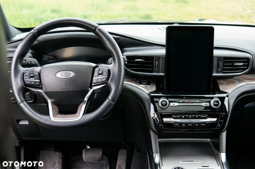 Ford Explorer - 5