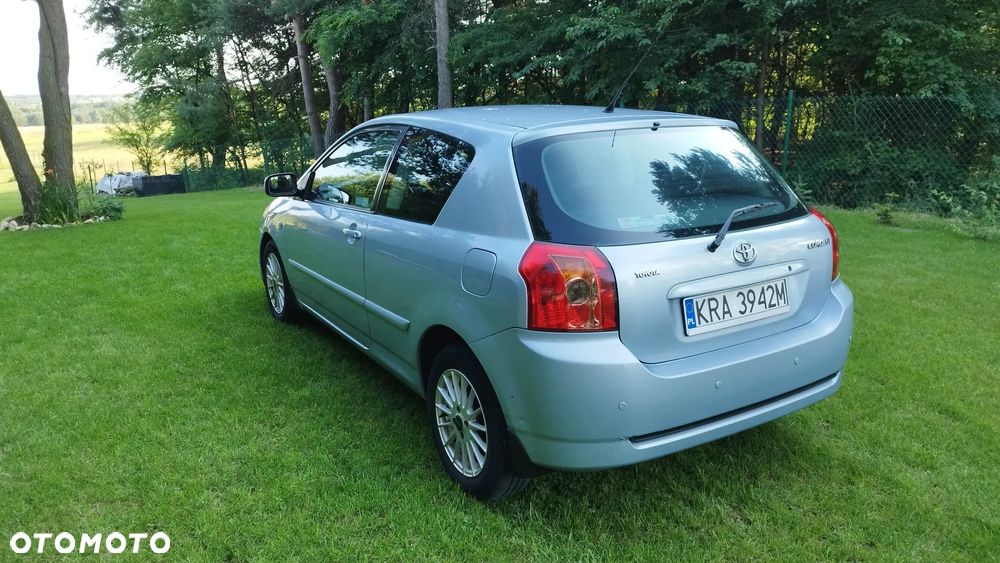 Toyota Corolla 1.6 VVT-i Sol - 3