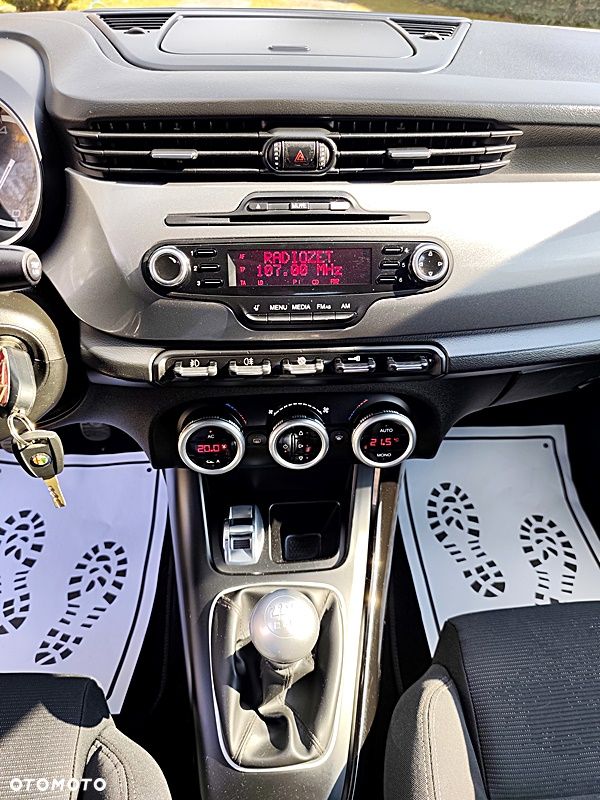Alfa Romeo Giulietta 1.6 JTDM 16V Turismo - 10