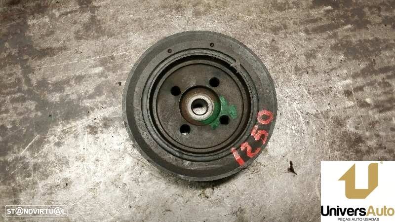 POLIE CAMBOTA FORD FOCUS SEDAN 2001 - - 1