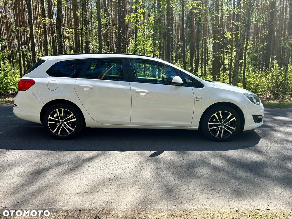 Opel Astra 1.4 Turbo Style - 10