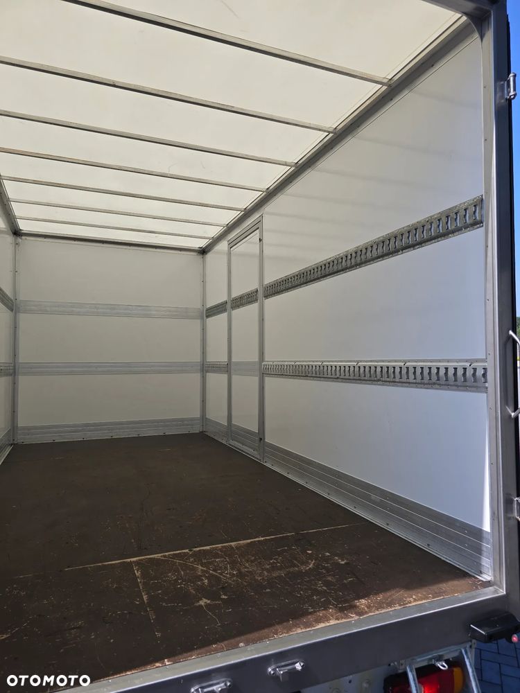 Renault MASTER KONTENER 8 PALET Dłu-4,31cm  Sze-2,11cm  Wys-2,26cm WZMOCNIONE TYLNE ZAWIESZENIE SILNIK 2.3 164KM 144 Tyś Km SERWIS DO OSTATNIEGO Km SALON POLSKA BOGATA OPCJA WYPOSAŻENIA LEDY HALOGENY TEMPOMAT FOTEL KIEROWCY PNEŁMATYCZNY KLIMATYZACJA NOWE OPONY MICHELIN - 19