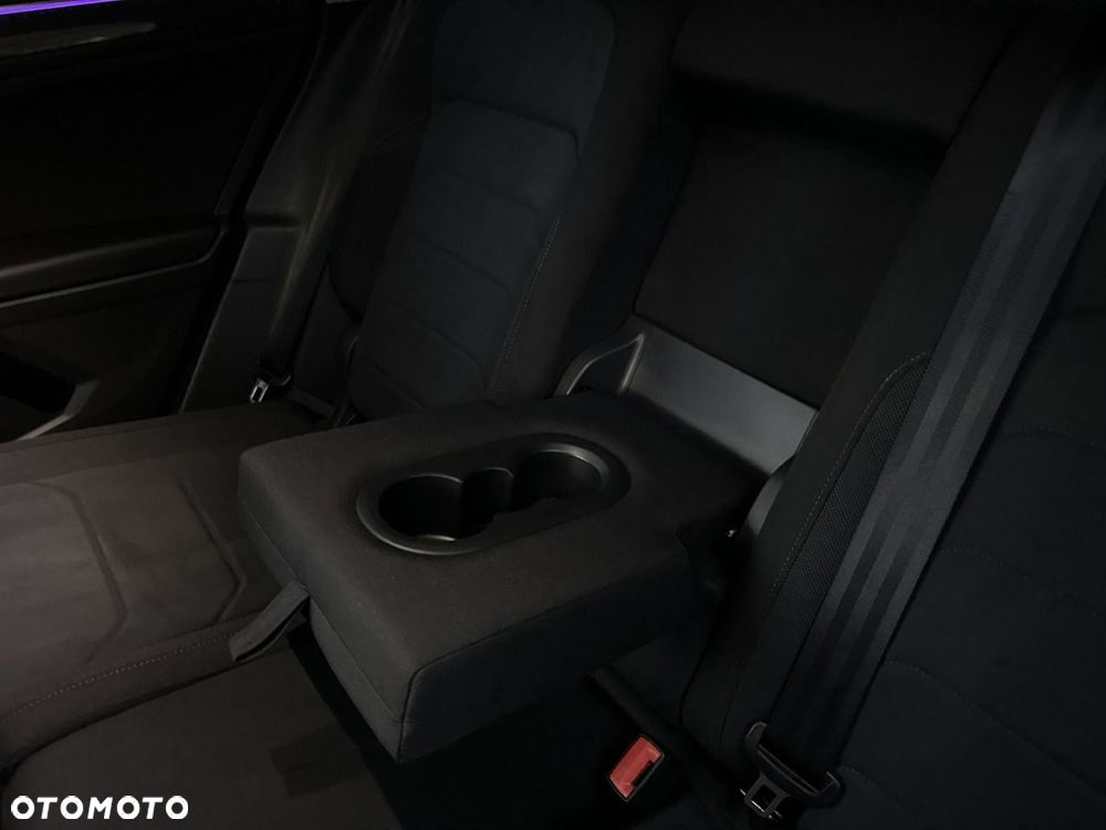 Volkswagen Tiguan - 37