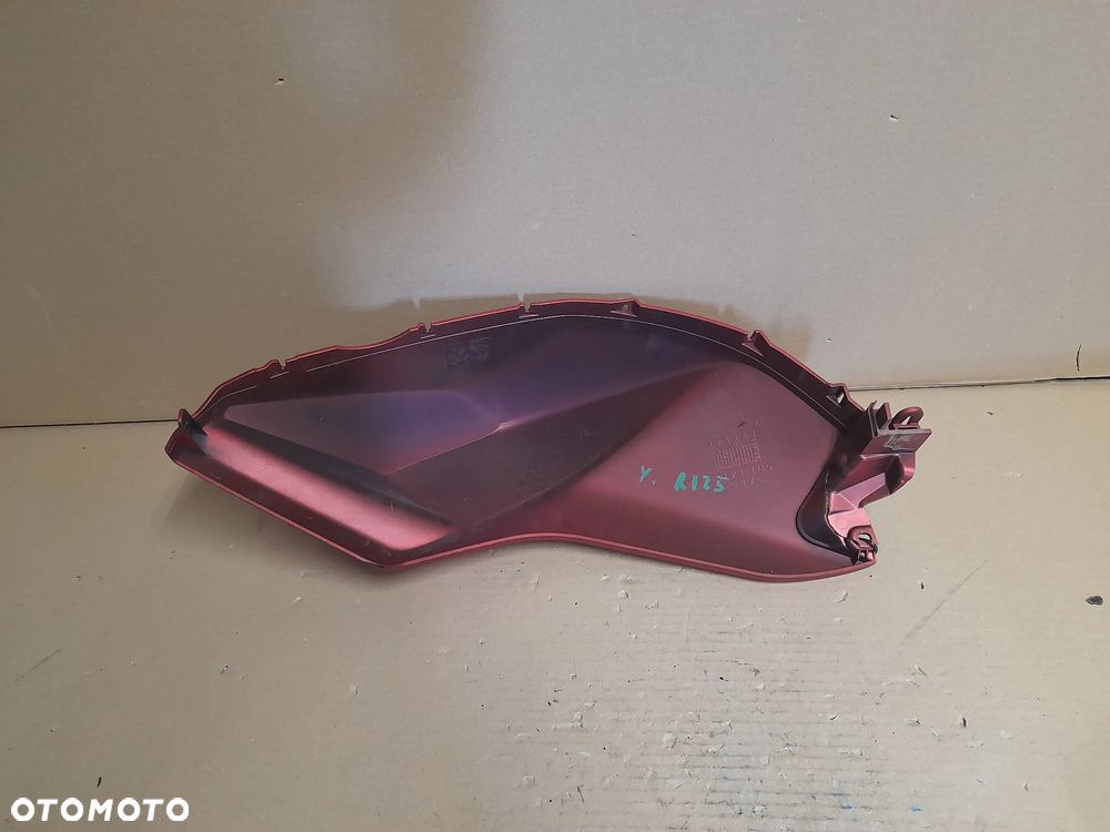 YAMAHA YZF R125 Owiewka lewa wypełnienie - 5