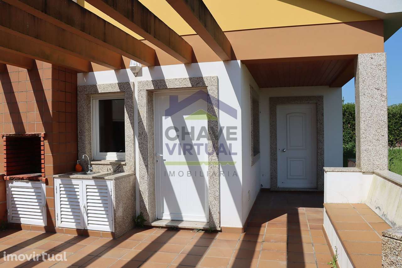 Moradia V4 com Garagem e Quintal, perto da Praia - Casal da Murta,... - Grande imagem: 4/39