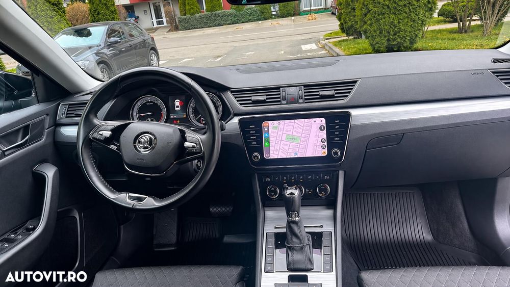 Skoda Superb 2.0 TDI DSG Style - 11