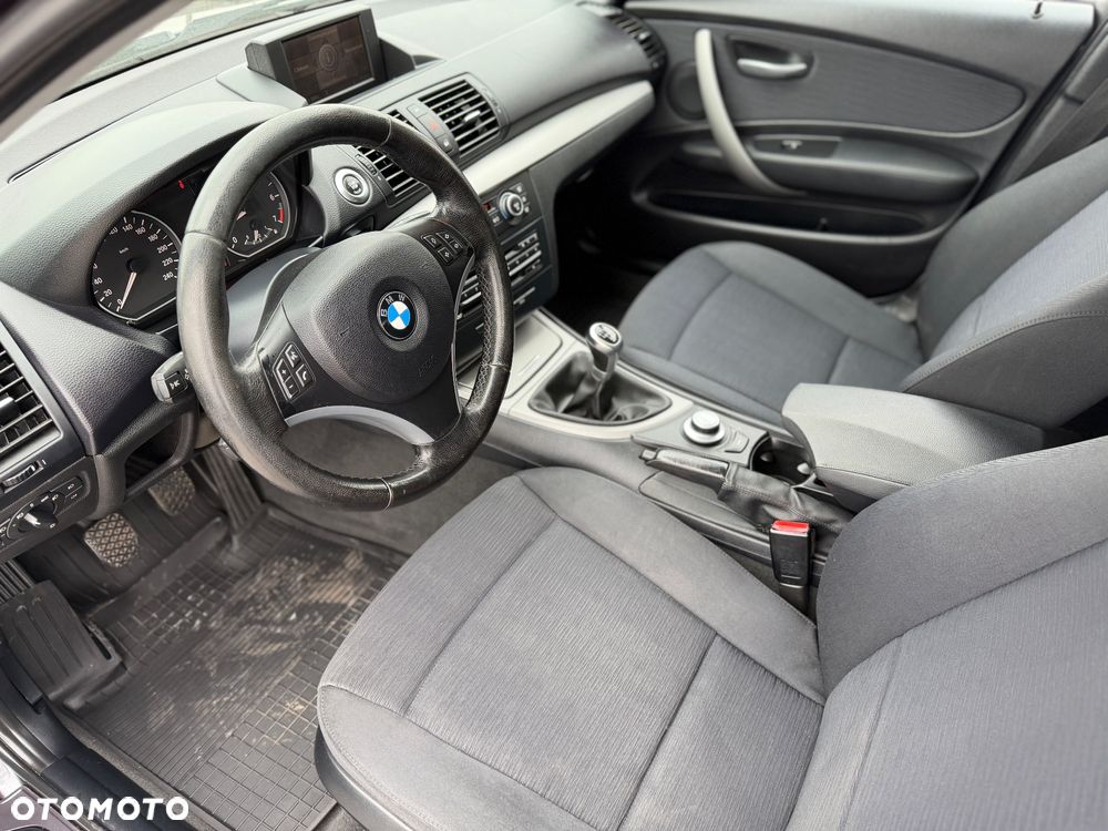 BMW Seria 1 116i - 17