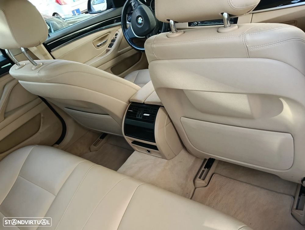 BMW 518 d Aut. Luxury Line - 12