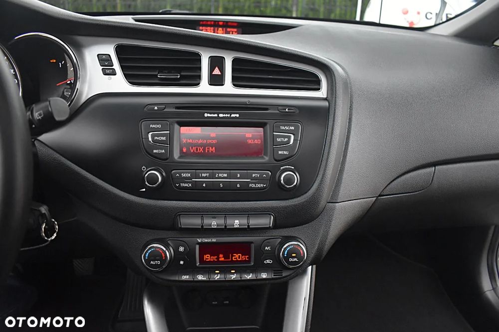 Kia Ceed Cee'd 1.6 CRDi S - 32
