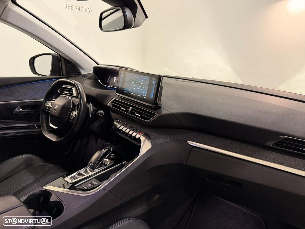 Peugeot 3008 1.5 BlueHDi Allure EAT8 - 13