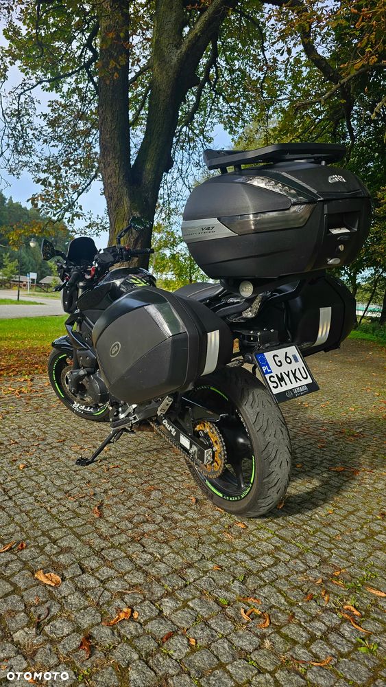 Yamaha XJ - 6