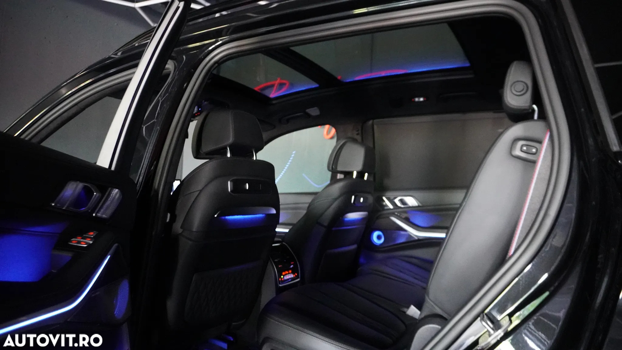 BMW X7 M60i xDrive AT MHEV - 24