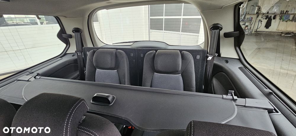 Ford Galaxy 2.0 TDCi Ghia - 12