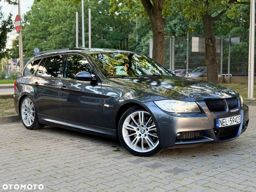 BMW Seria 3 330i - 3