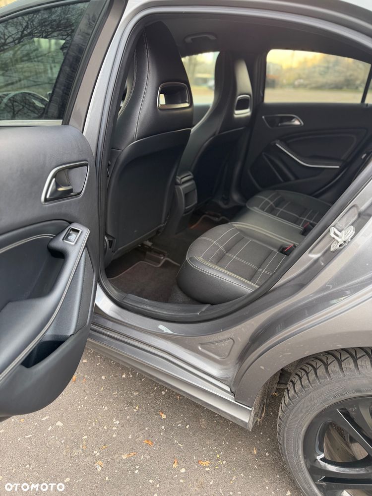 Mercedes-Benz Klasa A 200 CDI (BlueEFFICIENCY) 7G-DCT Urban - 9