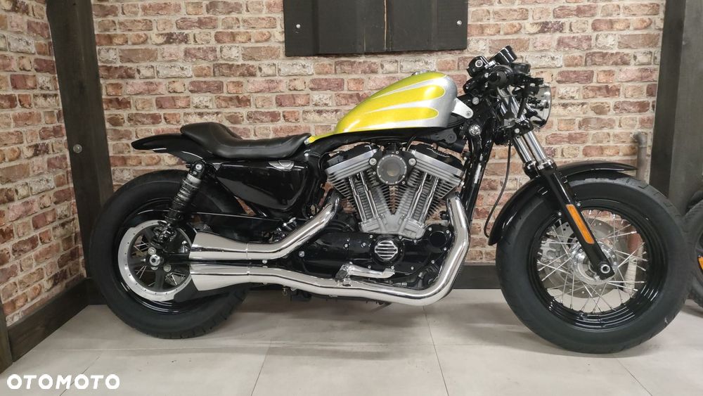 Harley-Davidson Sportster - 1