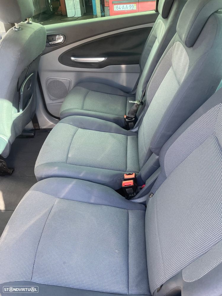 Ford S-Max 1.8 TDCi Titanium 7L - 9