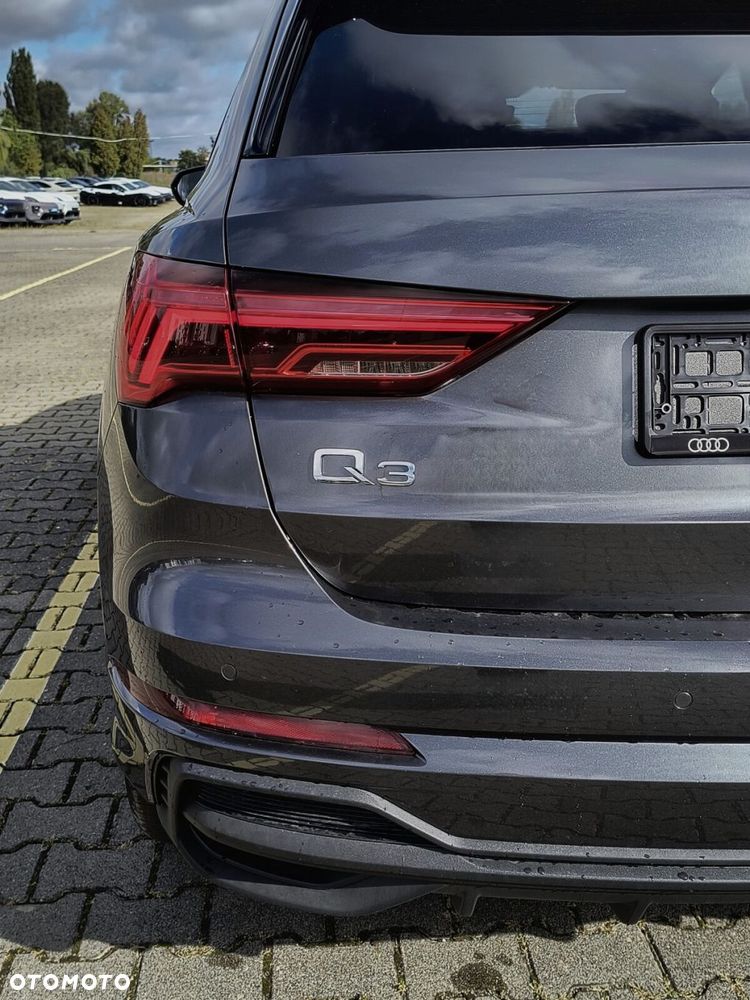 Audi Q3 Sportback - 11