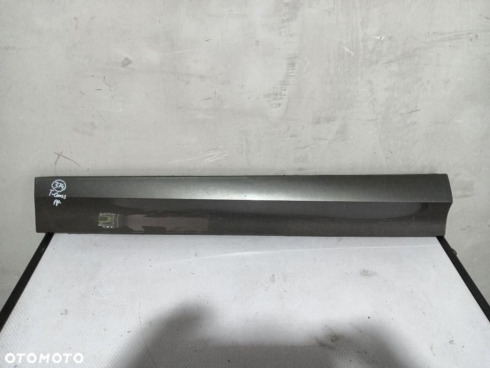 LISTWA DRZWI PRAWY PRZÓD T CROSS 2GM854940