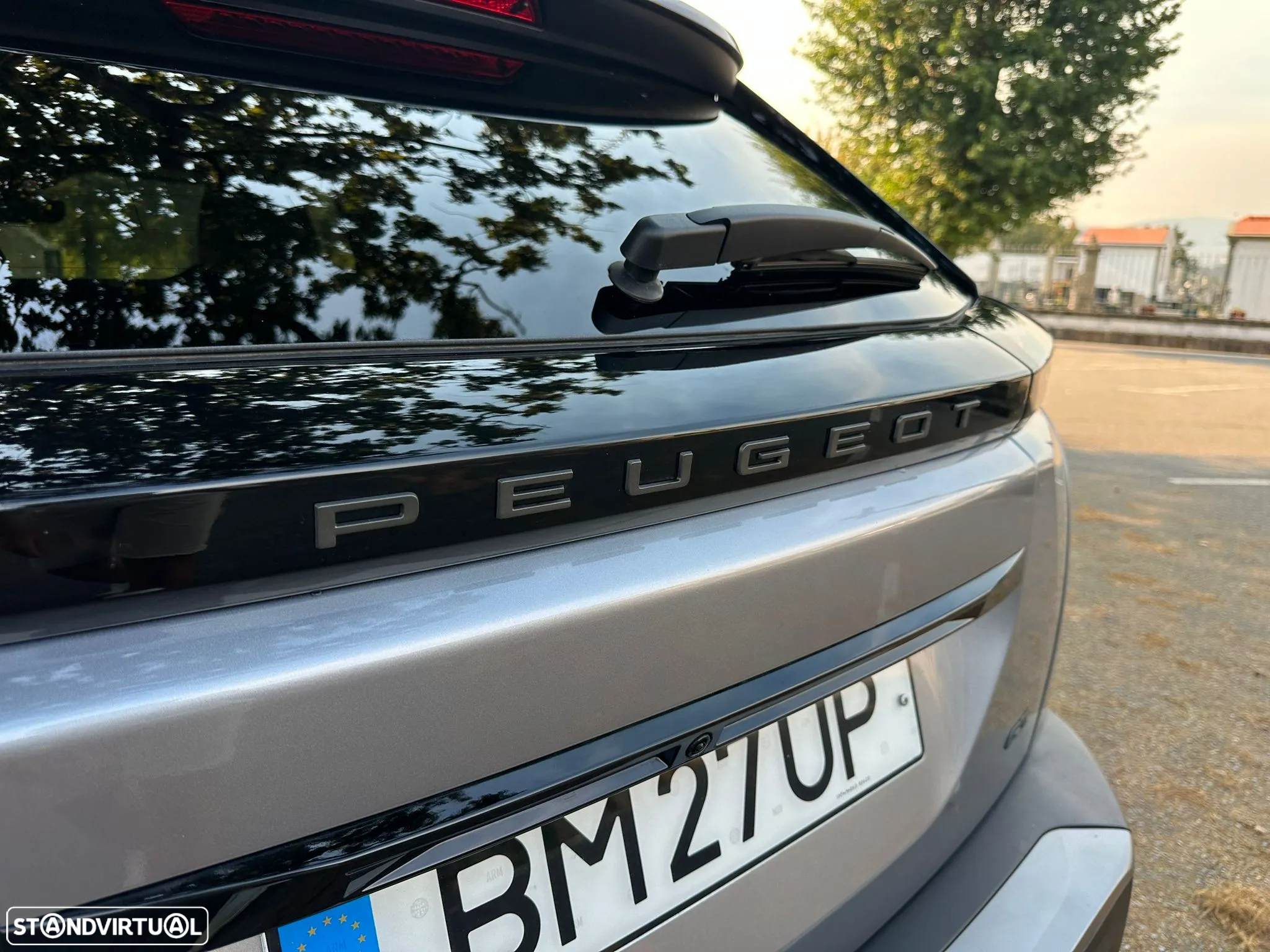 Peugeot 2008 PureTech 130 EAT8 GT - 11