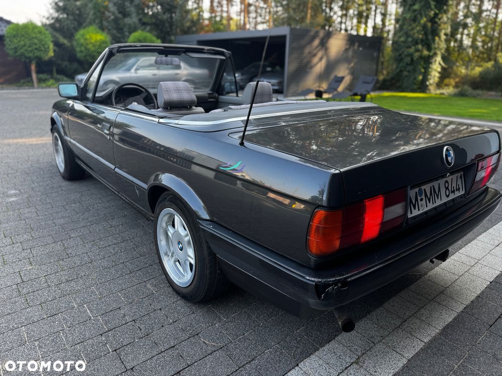 BMW Seria 3 318i - 4