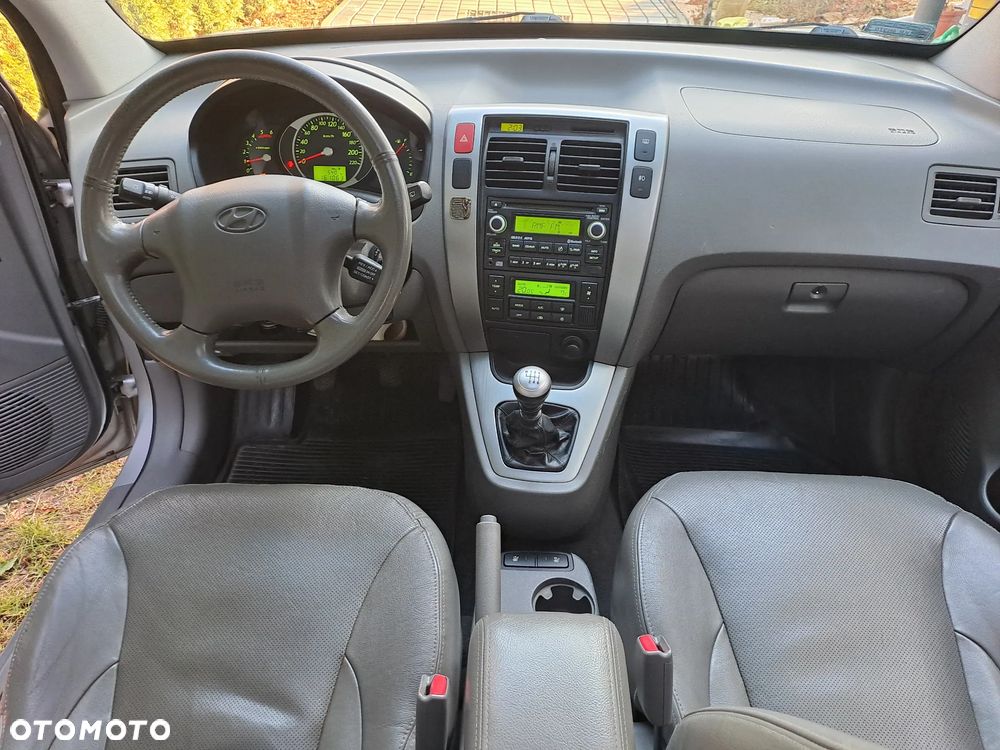 Hyundai Tucson 2.0 CRDi Premium - 25