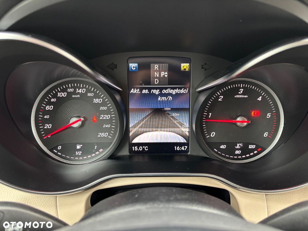 Mercedes-Benz GLC - 24