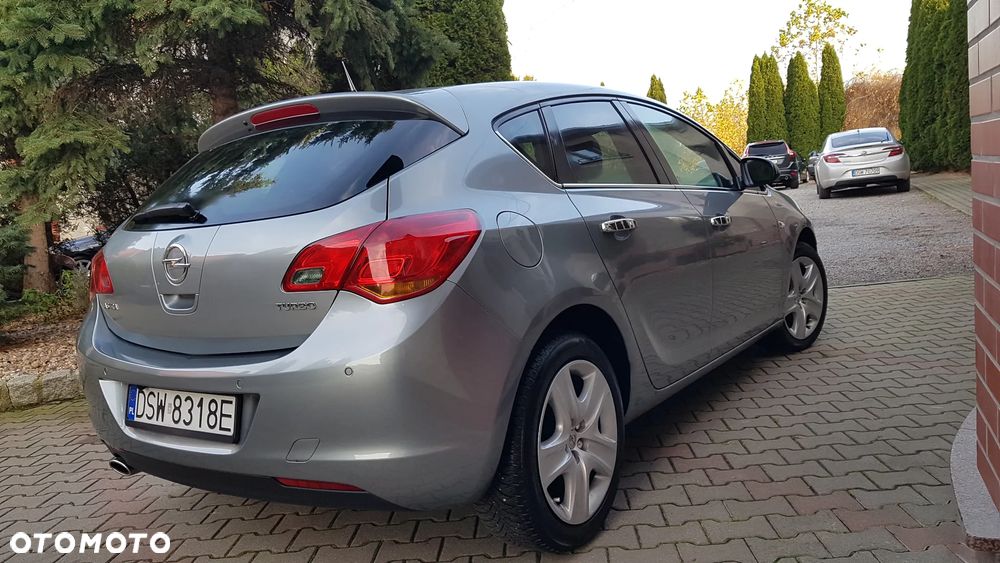 Opel Astra 1.4 T Cosmo - 17