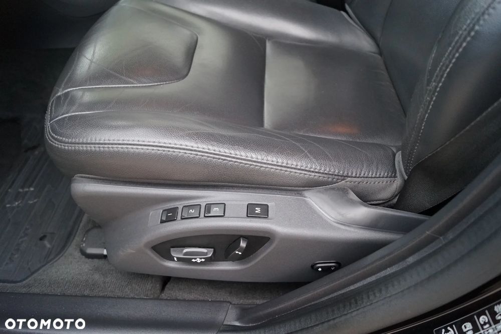 Volvo V60 Cross Country D4 AWD Summum - 25