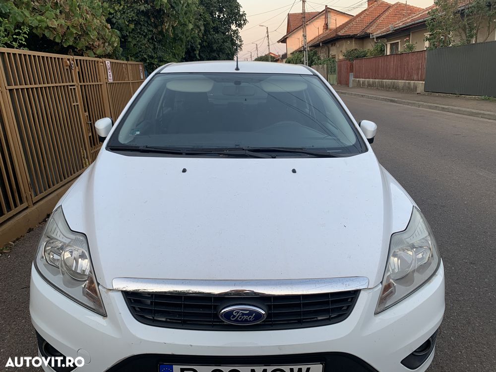 Ford Focus 1.4i Trend - 1