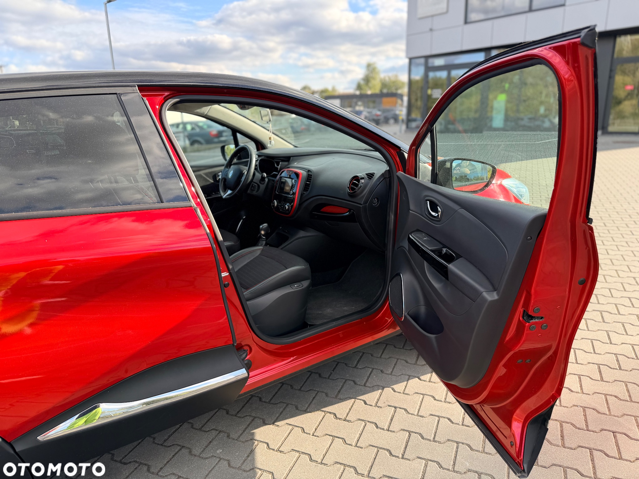 Renault Captur 1.2 TCe Helly Hansen EDC - 33