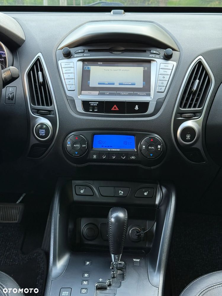 Hyundai ix35 2.0 CRDi 4WD Automatik Premium - 16