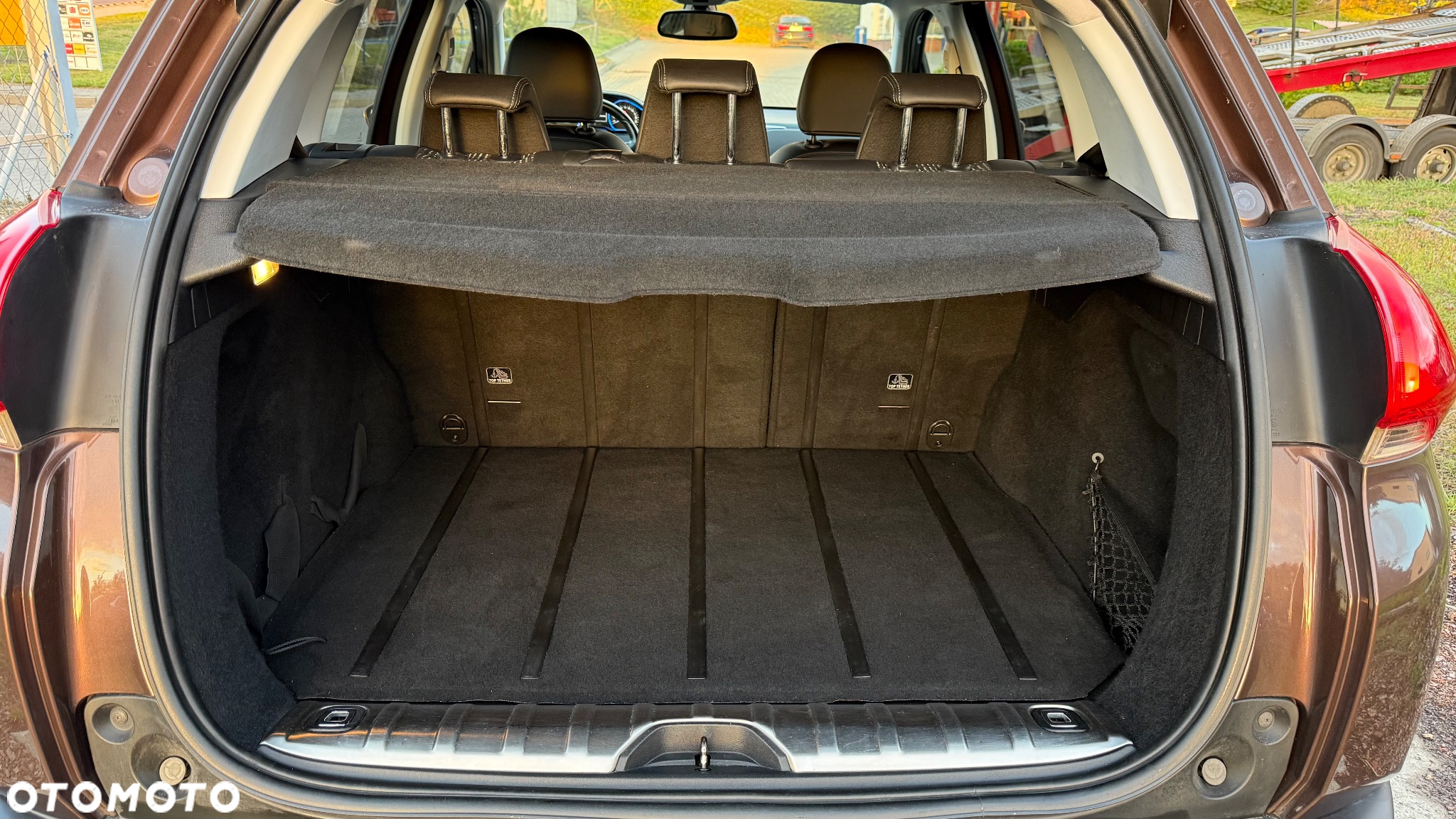 Peugeot 2008 1.6 e-HDi Allure S&S - 19