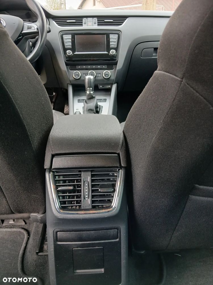 Skoda Octavia 2.0 TDI 4x4 Ambition DSG - 21