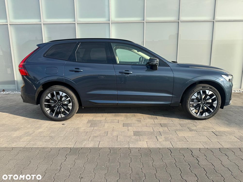 Volvo XC 60 B5 B AWD Ultra Dark - 4