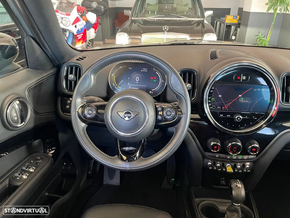 MINI Countryman Cooper SE ALL4 Auto - 24