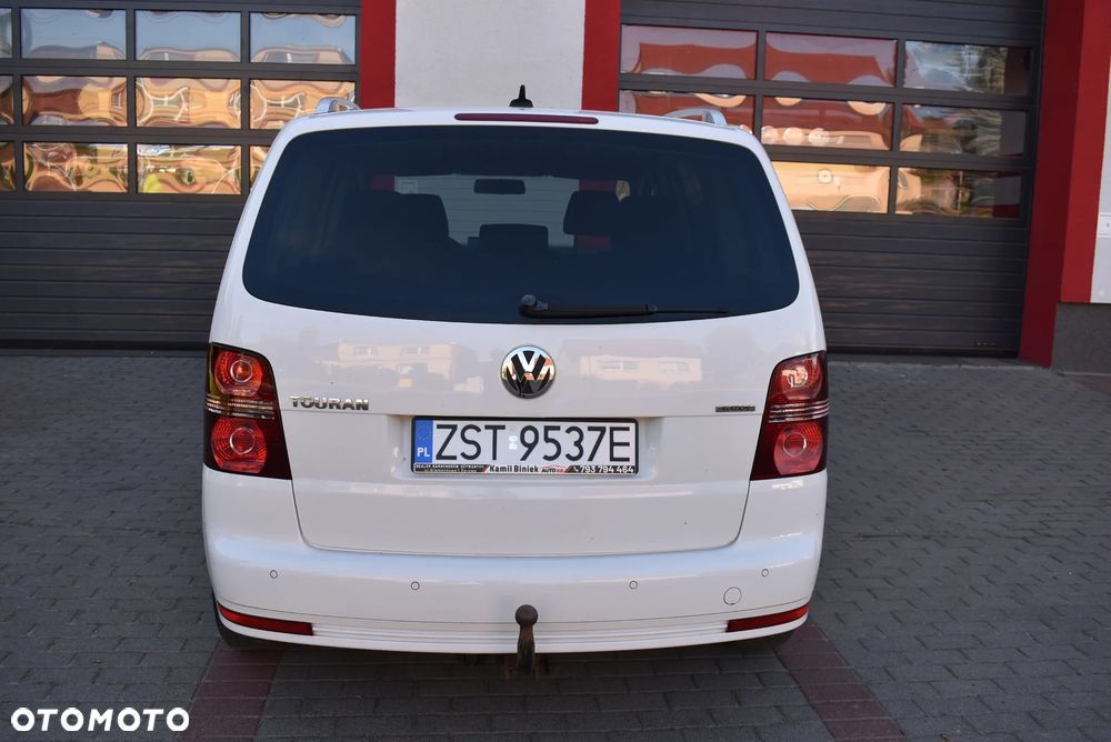 Volkswagen Touran - 30