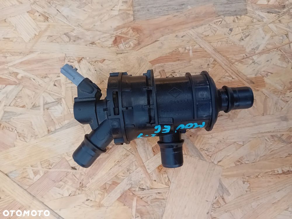 Movano B Master III 2019r- Obudowa termostatu Oryginał