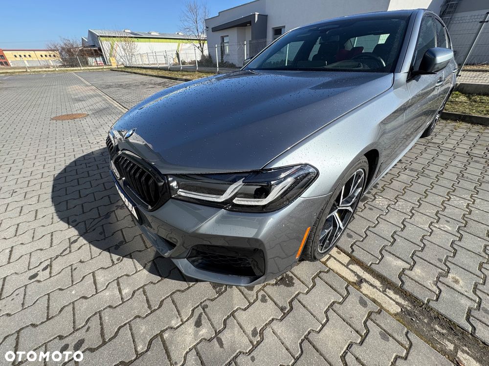 BMW Seria 5 M550i xDrive sport - 2