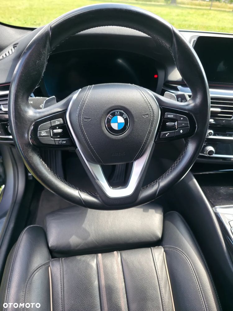BMW Seria 5 520d Touring Sport Line - 18