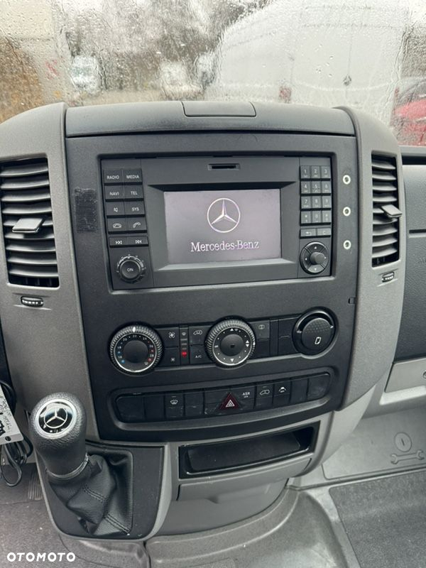 Mercedes-Benz Sprinter 519 - 32