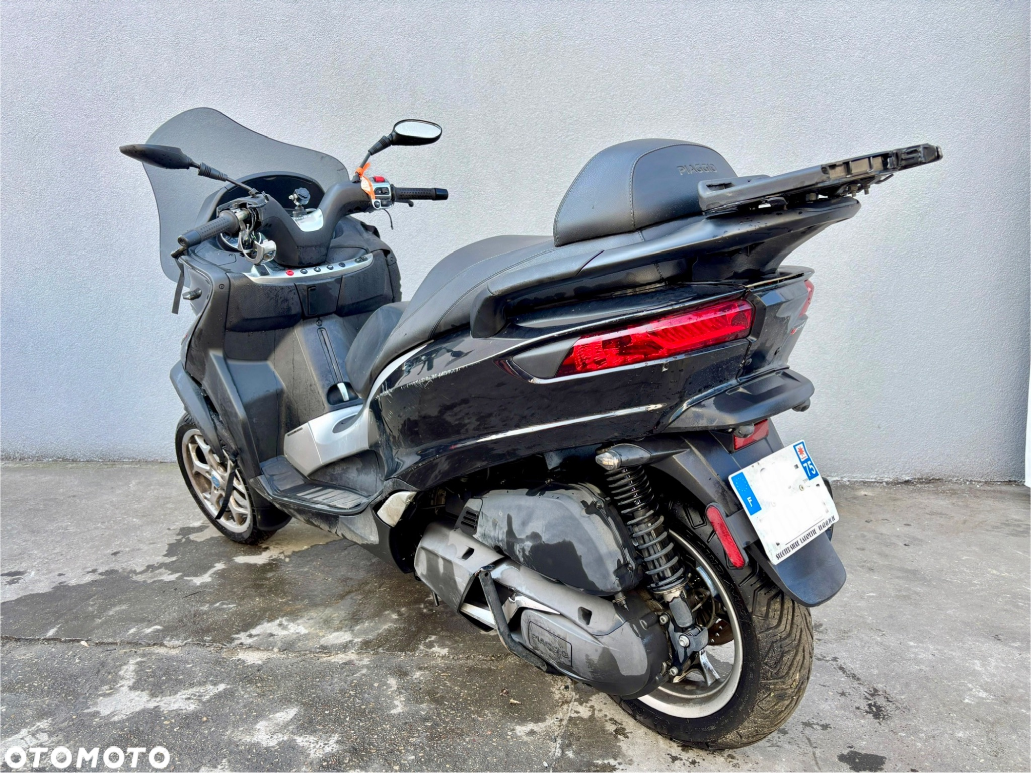 Piaggio MP-3 - 8