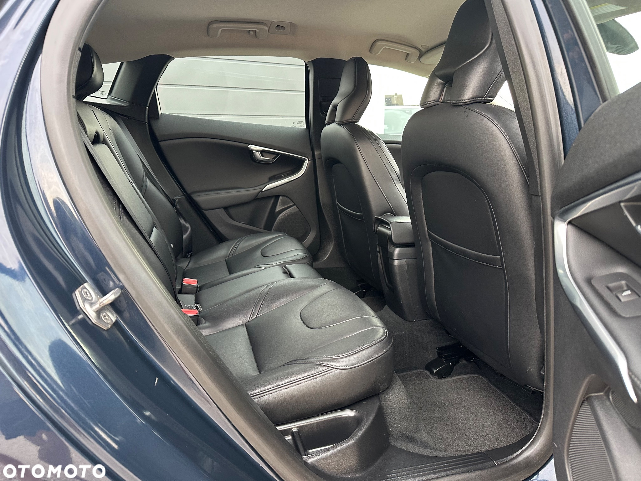 Volvo V40 D2 Summum - 9