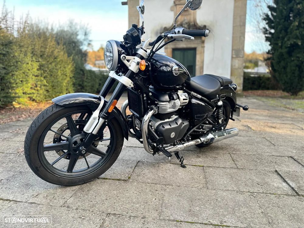 Royal Enfield Super Meteor 650 - 15