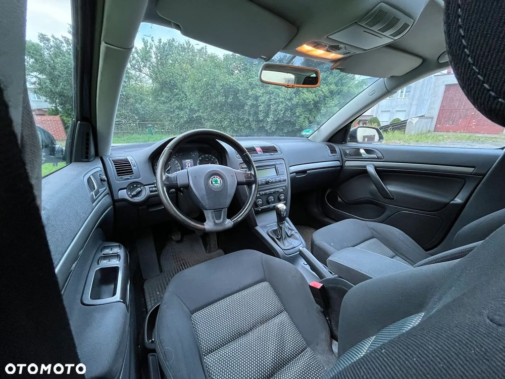 Skoda Octavia 1.8 TSI Ambiente - 23